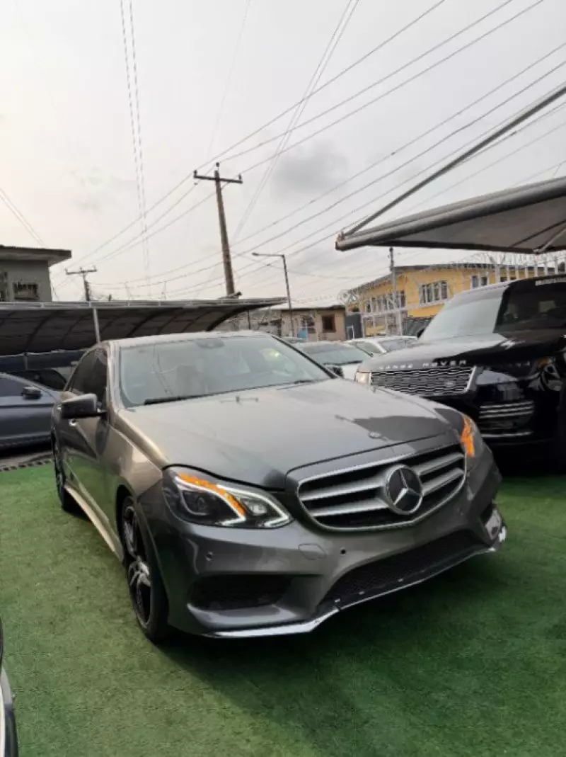 Mercedes-Benz E-Class   - 2011