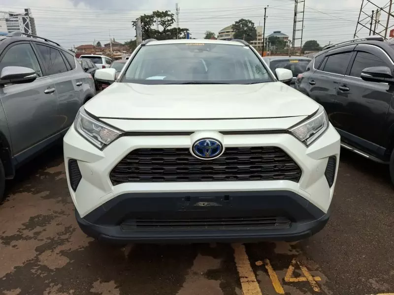 Toyota Rav 4 Hybrid   - 2021