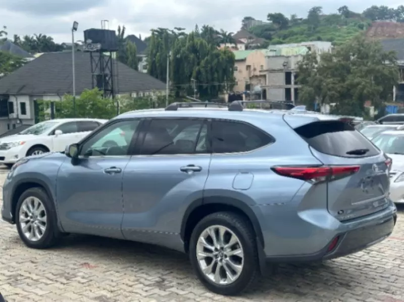 TOYOTA Highlander - 2022