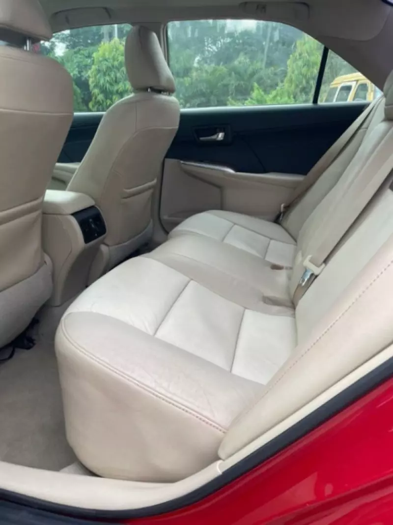 Toyota Camry   - 2013