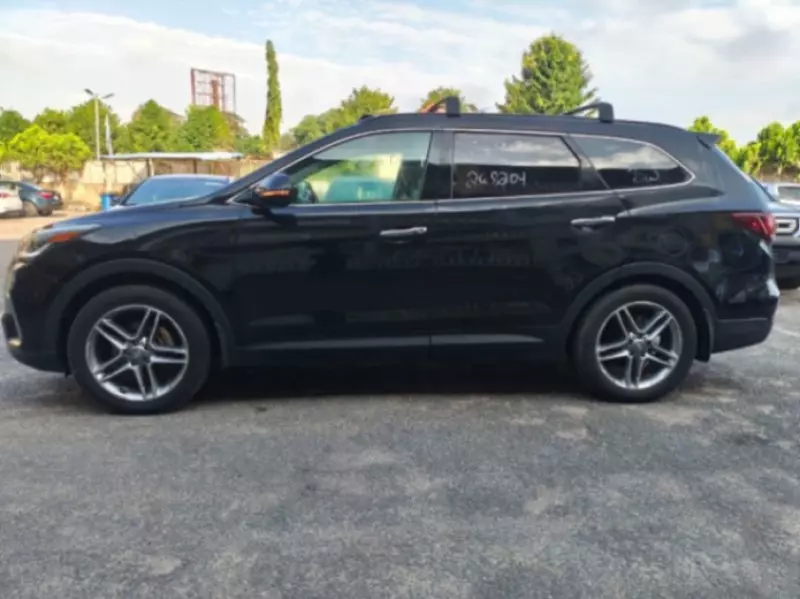 Hyundai Santa Fe   - 2018