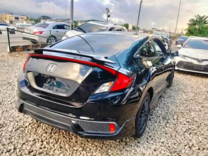 Honda Civic   - 2016