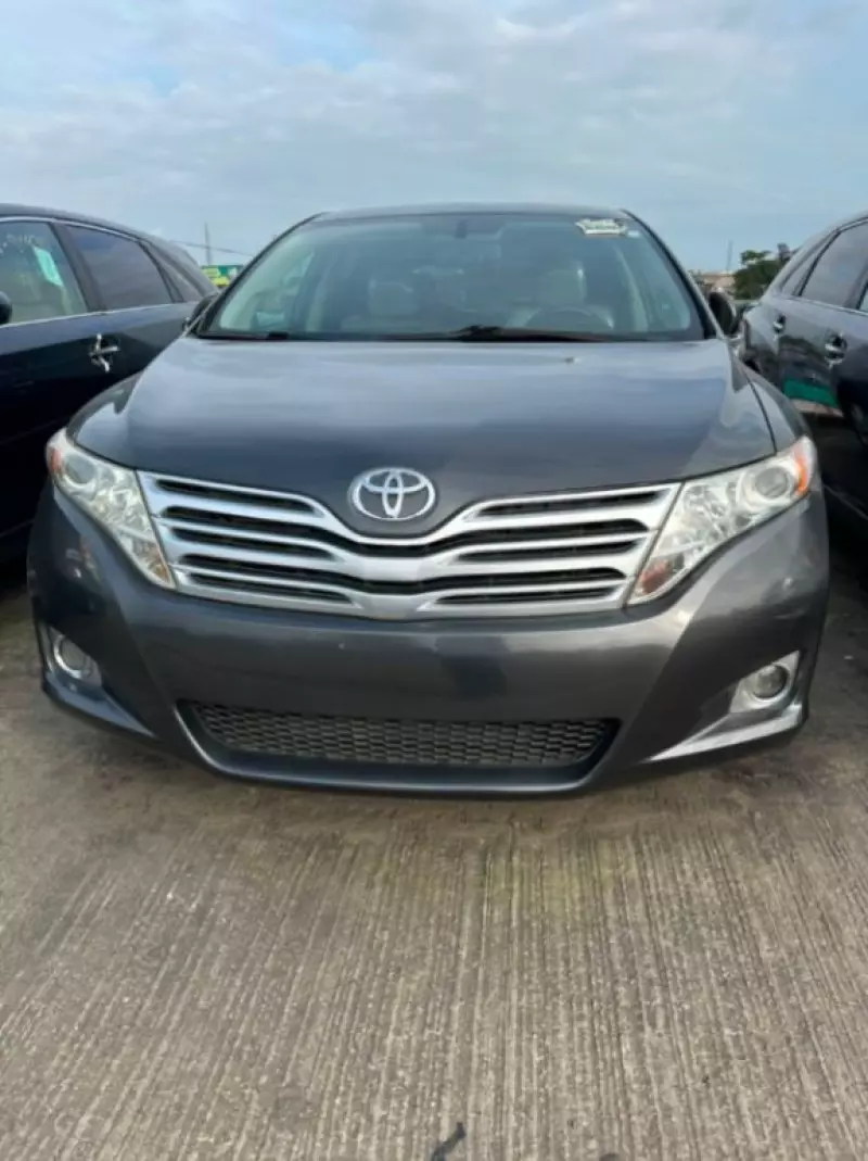 TOYOTA Venza   - 2011