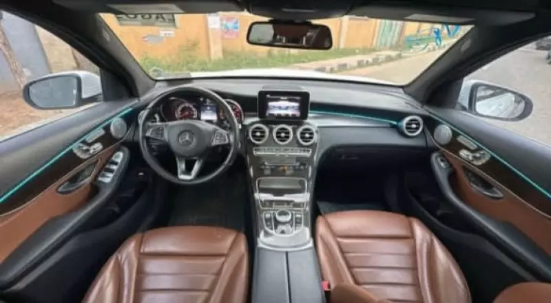 Mercedes-Benz GLC 300   - 2018