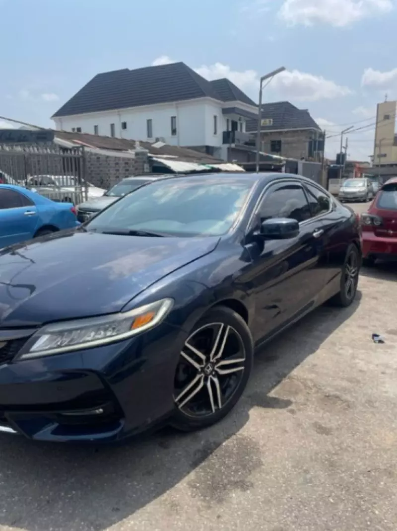 Honda Accord   - 2016