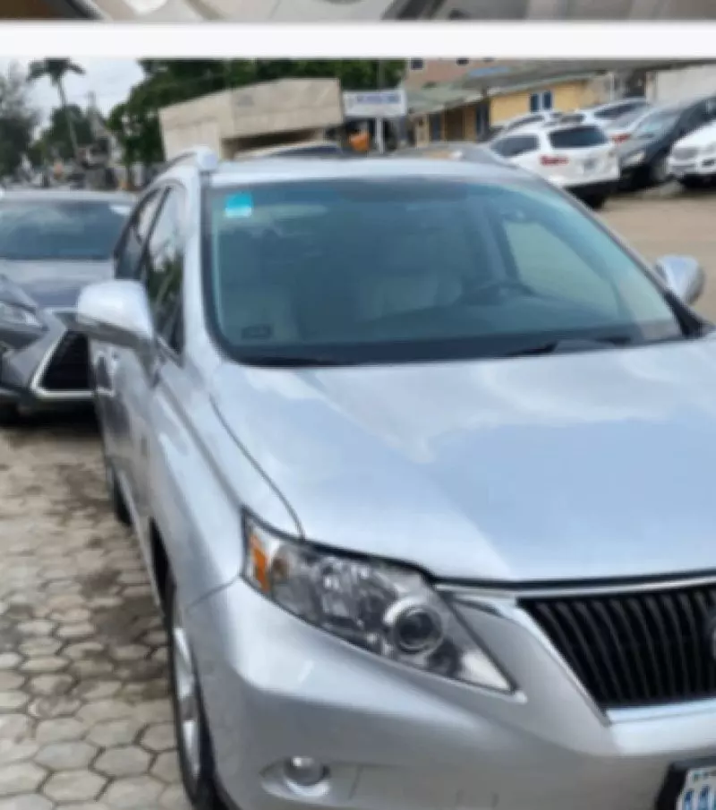 Lexus RX   - 2010