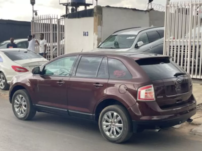 Ford Edge   - 2010