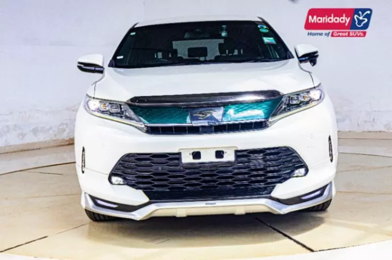 Toyota Harrier   - 2018