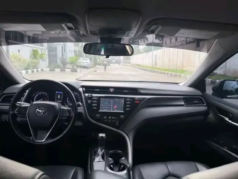 TOYOTA Camry   - 2018