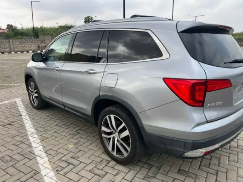 Honda Pilot   - 2016
