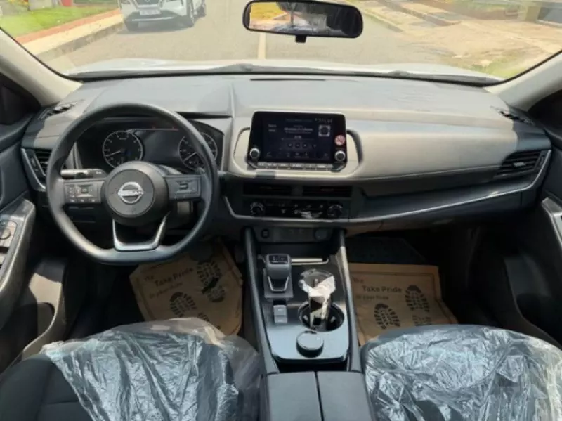Nissan Rogue   - 2024
