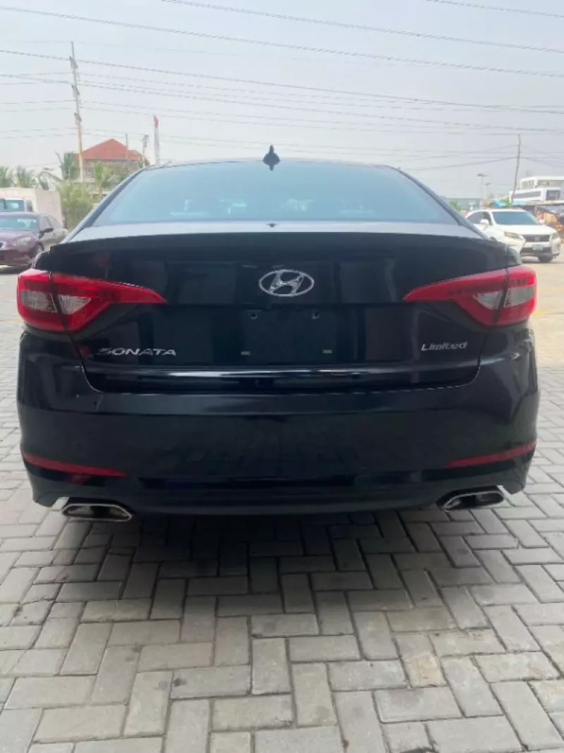 Hyundai Sonata - 2015