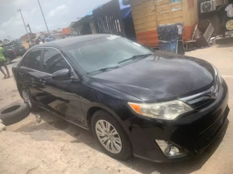 Toyota Camry   - 2012