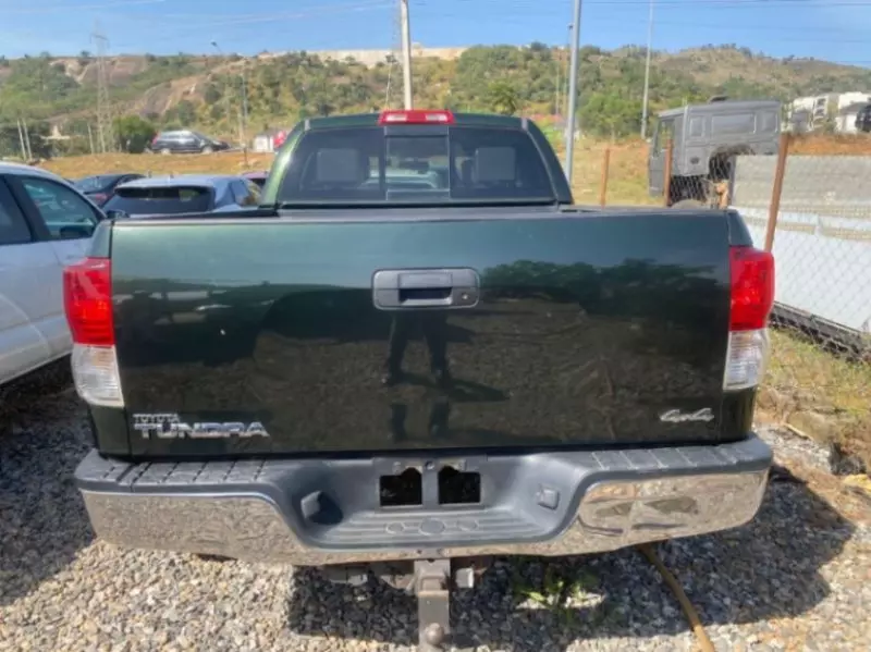 Toyota Tundra   - 2010