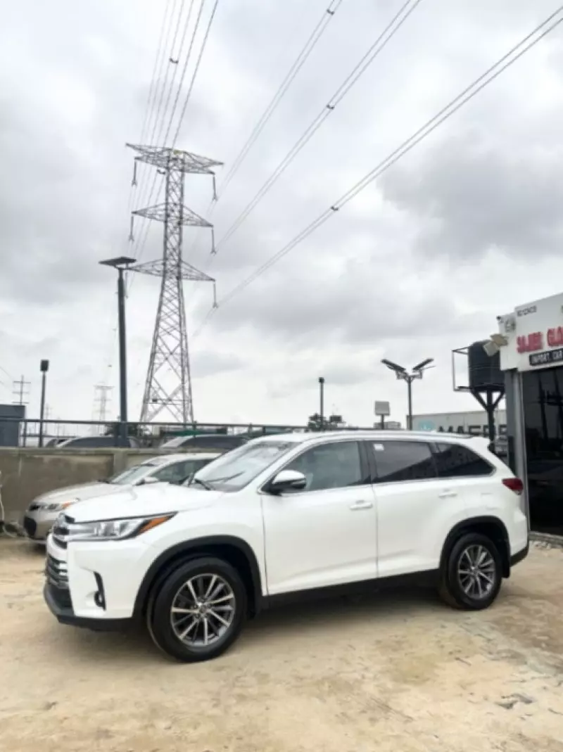 Toyota Highlander - 2017