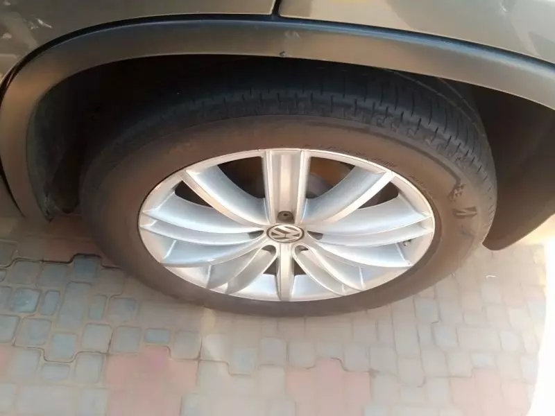 Volkswagen Tiguan   - 2013