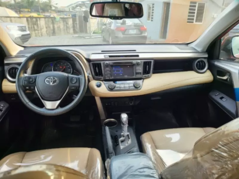 TOYOTA RAV 4   - 2015