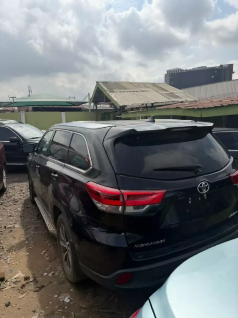 TOYOTA Highlander   - 2019