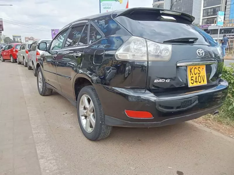 Toyota Harrier   - 2013