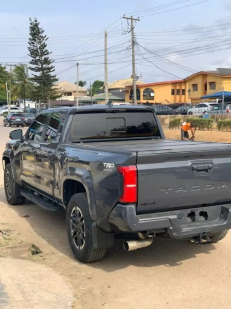 Toyota Tacoma   - 2024