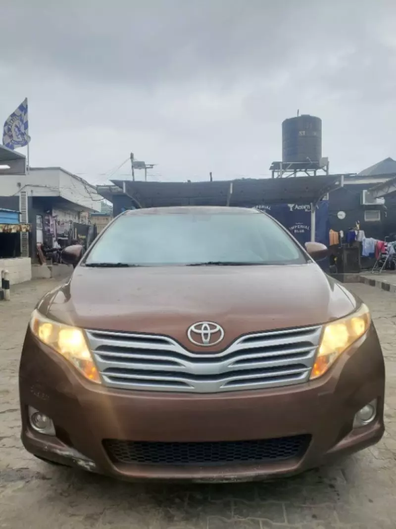 TOYOTA Venza   - 2010