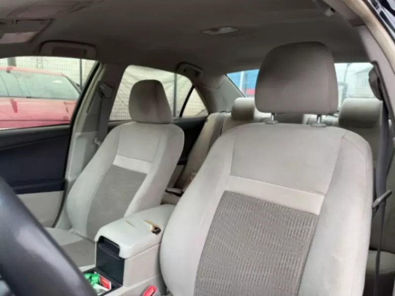 Toyota Camry   - 2012