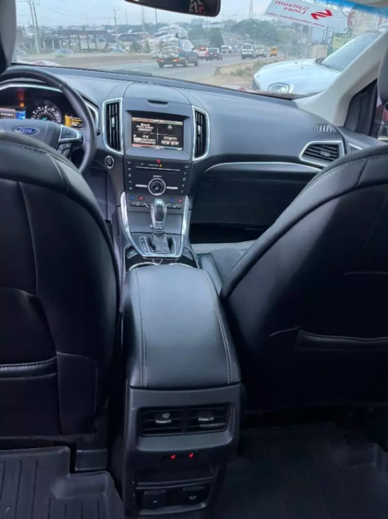 Ford Edge   - 2016