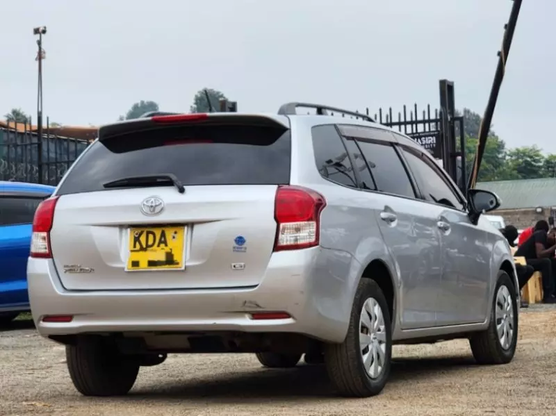 Toyota Fielder    - 2013