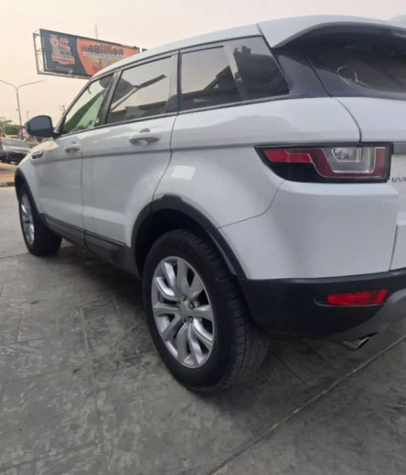 Land Rover Range Rover Evoque   - 2018