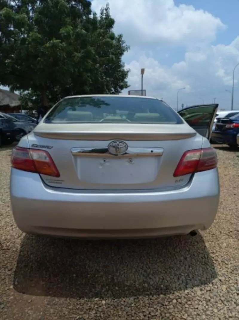 TOYOTA Camry   - 2009