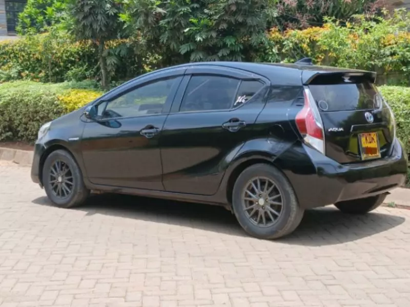 Toyota Aqua   - 2015
