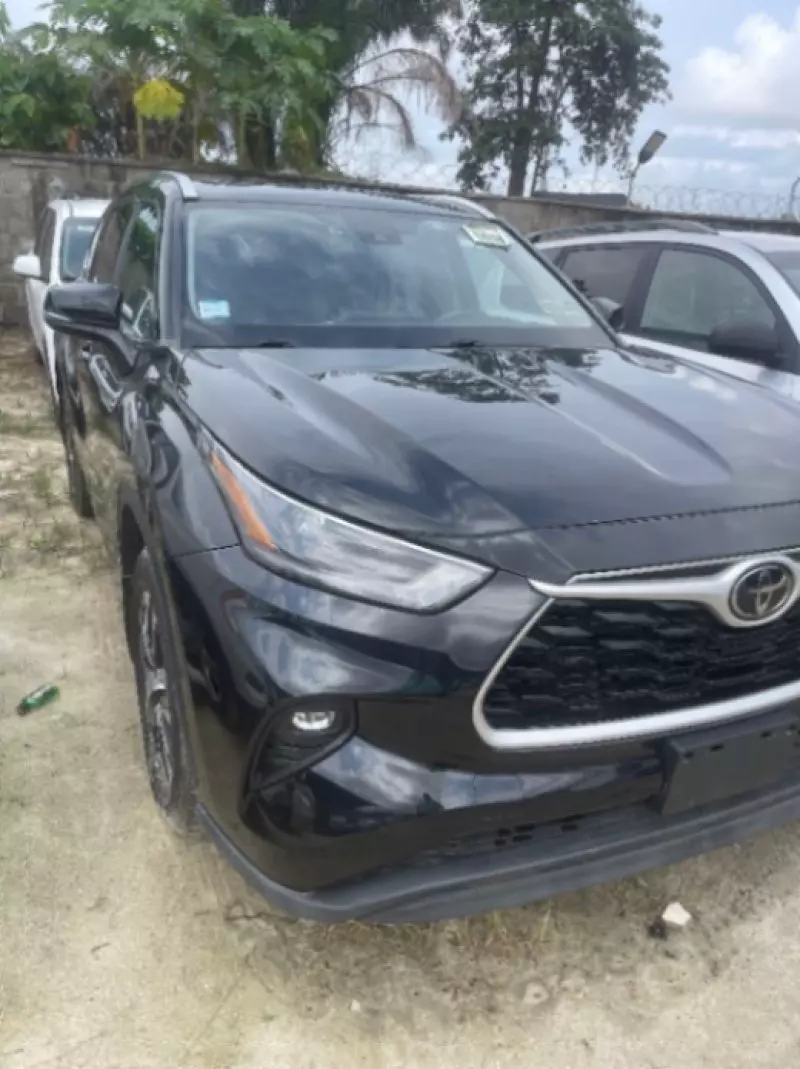 TOYOTA Highlander   - 2021