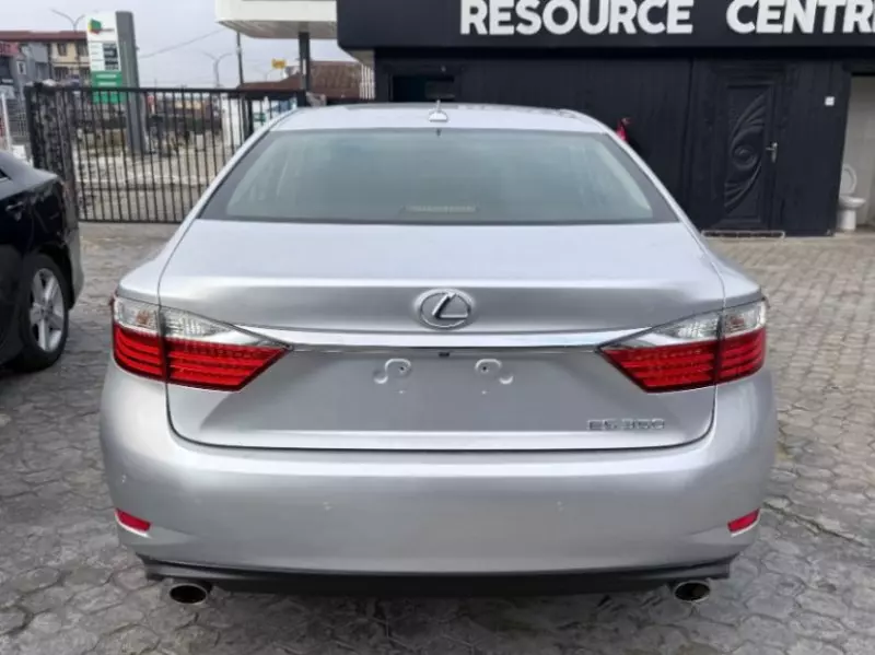 Lexus ES 350   - 2013