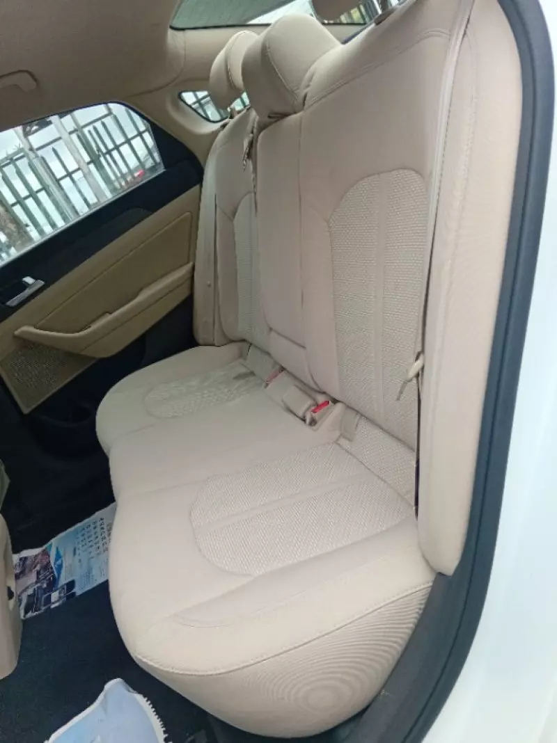 Hyundai Sonata   - 2015