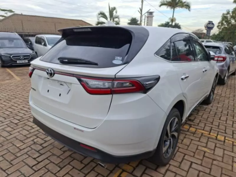 TOYOTA Harrier   - 2017