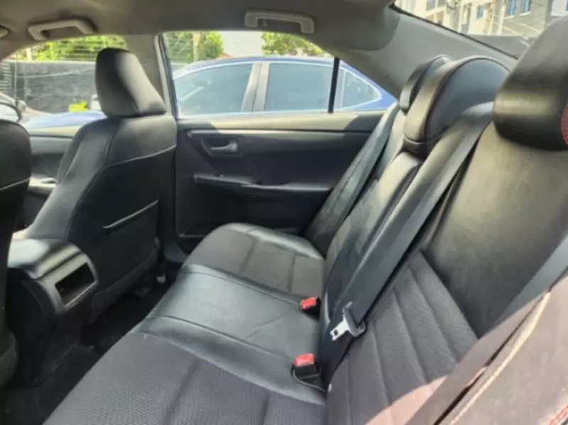 Toyota Camry - 2017