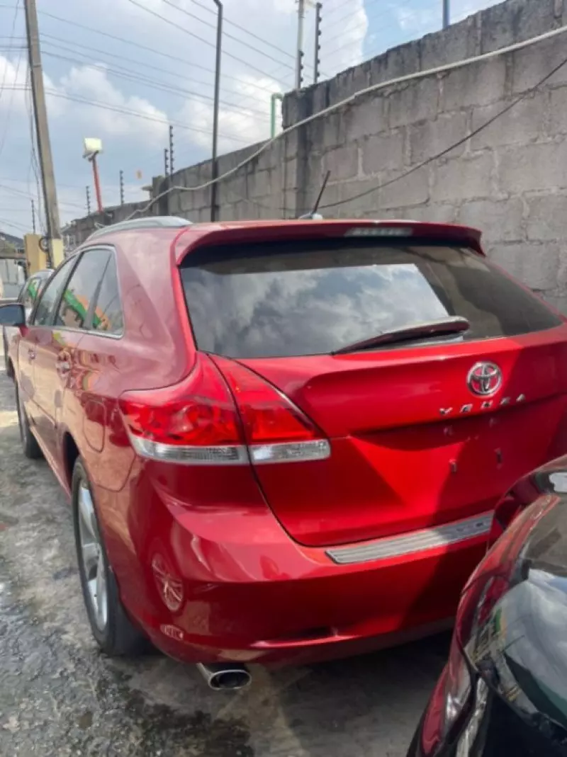 Toyota Venza   - 2013