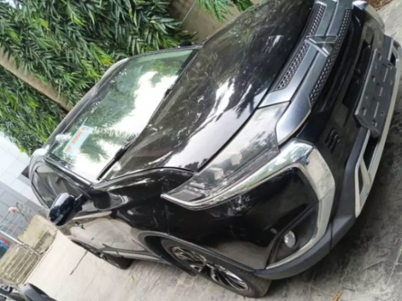Mitsubishi Outlander   - 2019