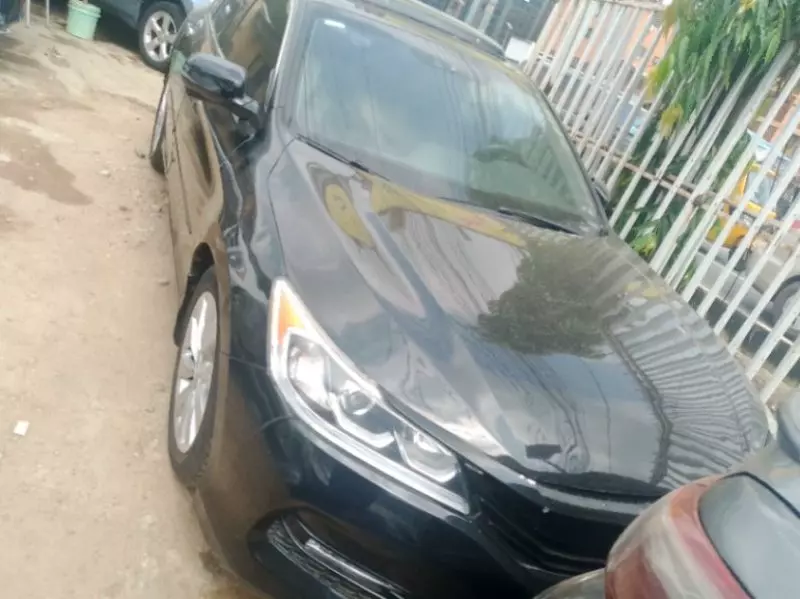 Honda Accord   - 2013