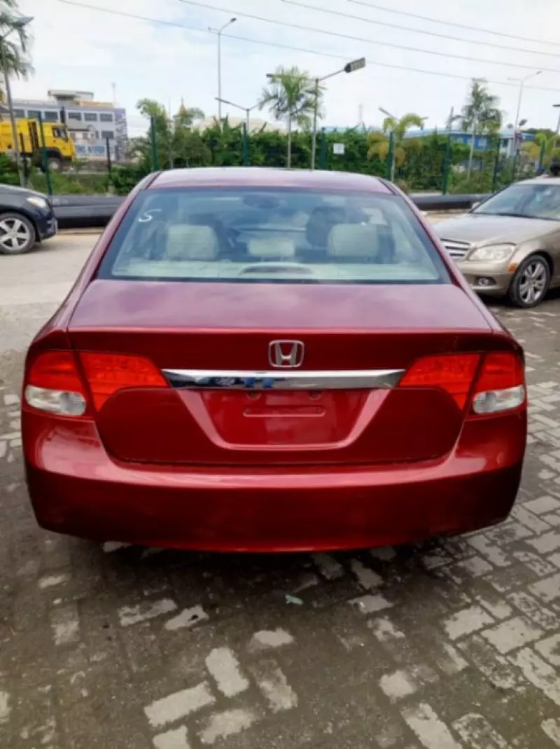 Honda Civic   - 2009