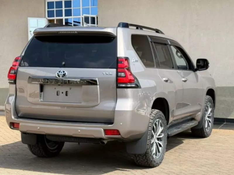 Toyota Landcruiser prado TX.L   - 2021
