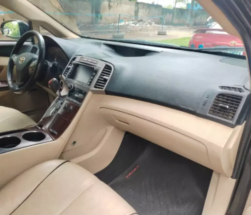 TOYOTA Venza   - 2012