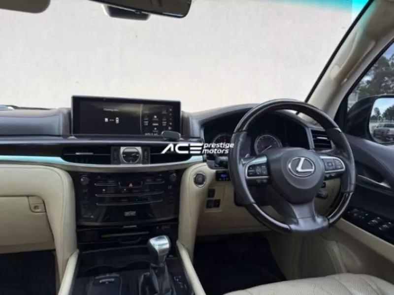 Lexus LX 570   - 2017