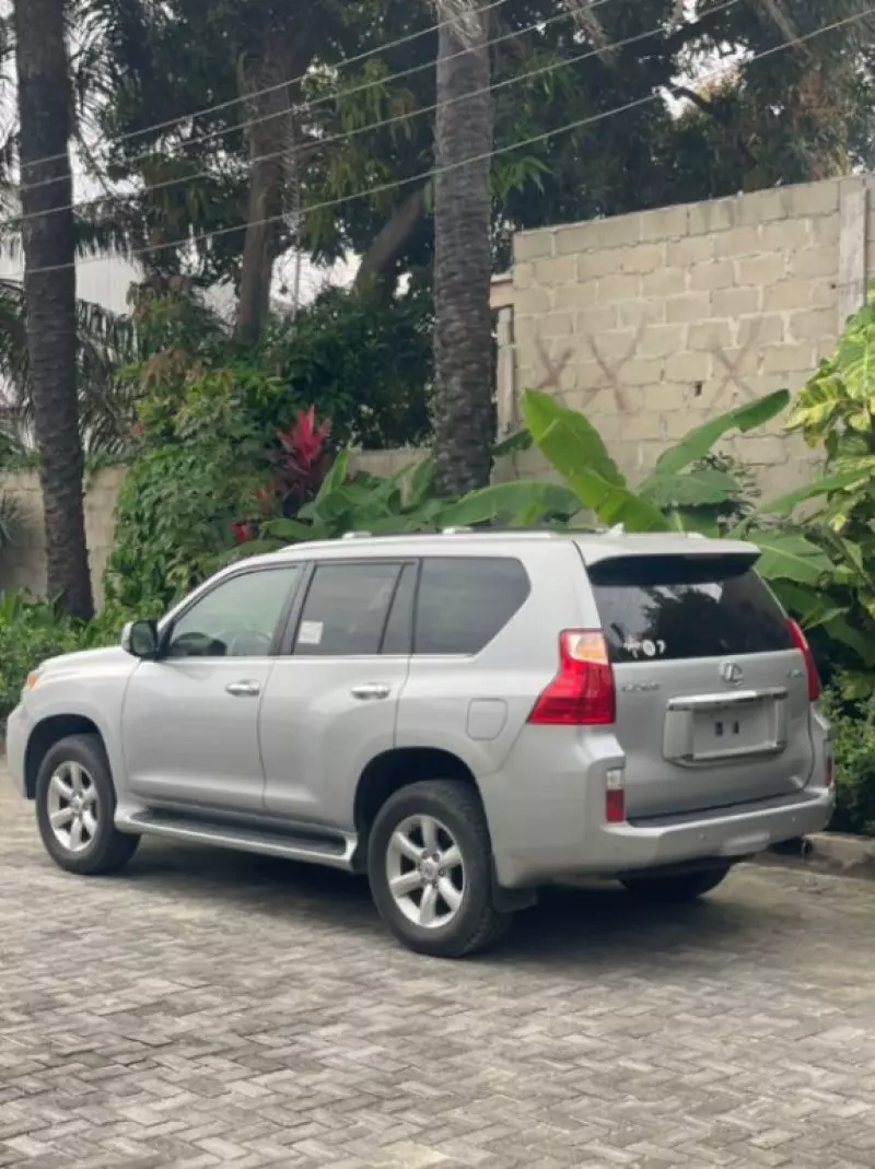Lexus GX 460   - 2010