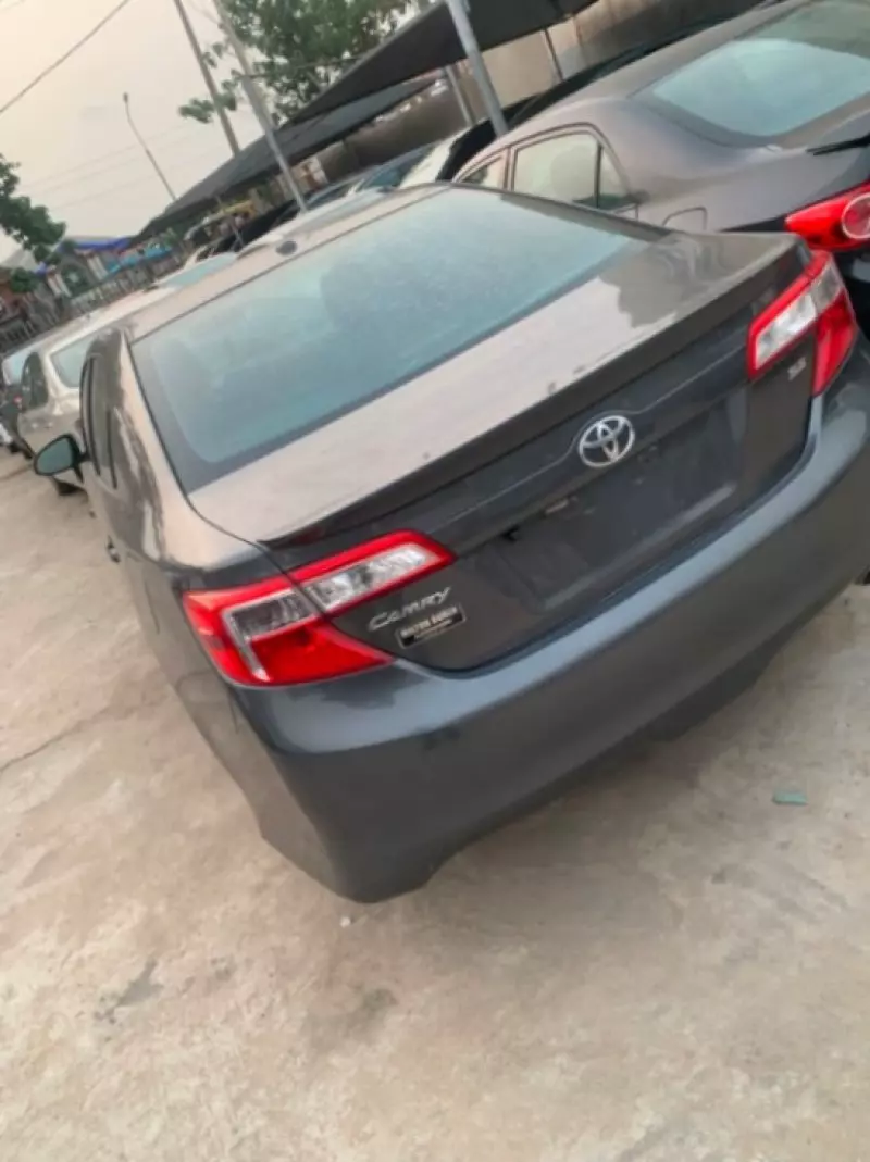 Toyota Camry   - 2013