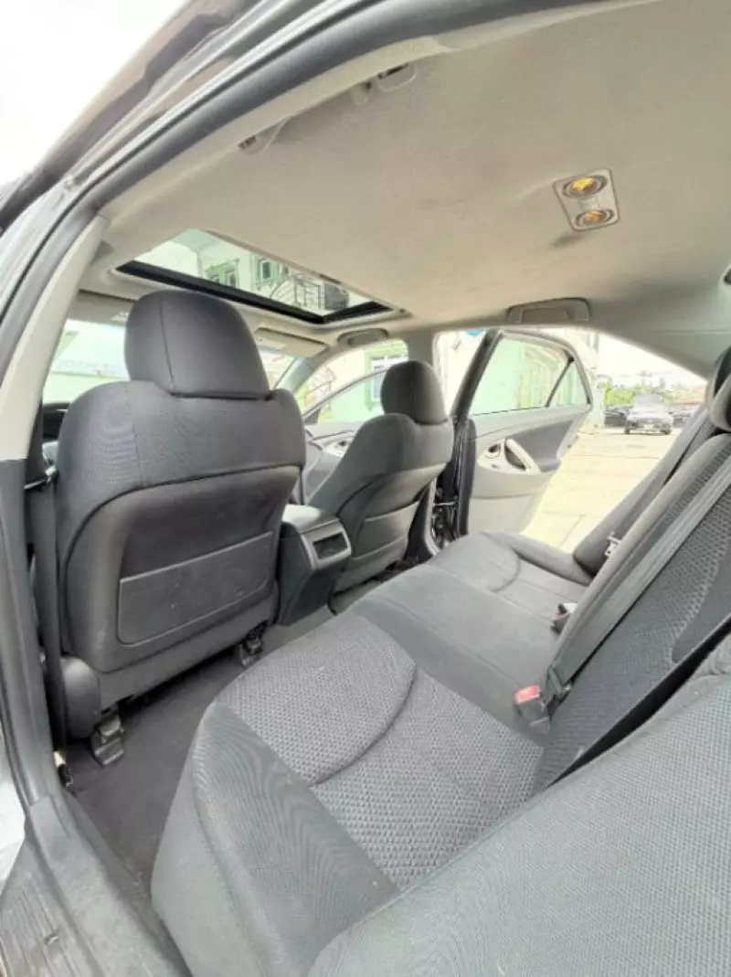 Toyota Camry   - 2011