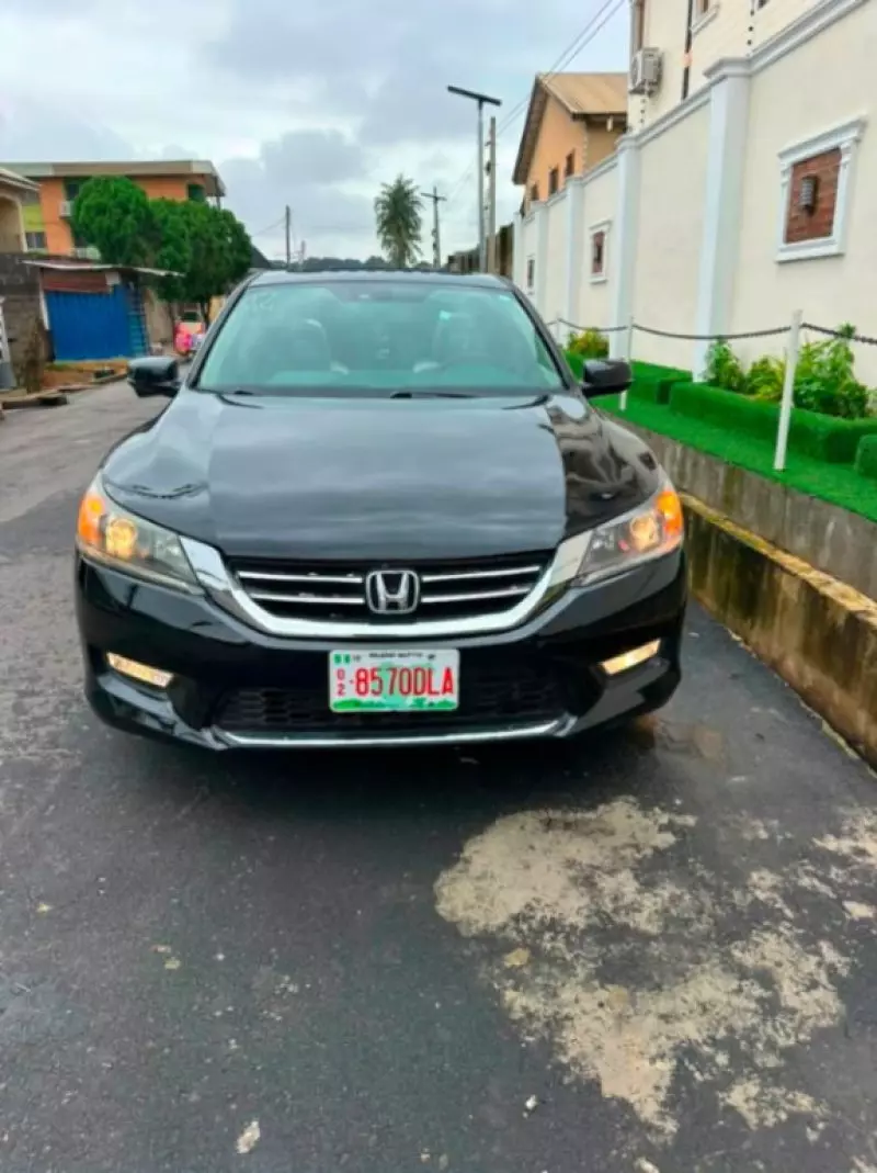 Honda Accord   - 2015