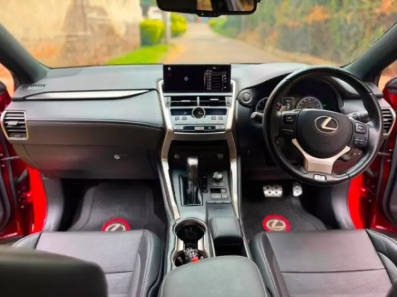 Lexus NX 200   - 2019