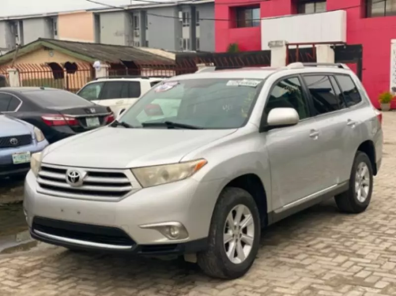 TOYOTA Highlander   - 2012