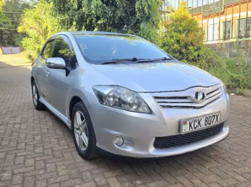 Toyota Auris   - 2009